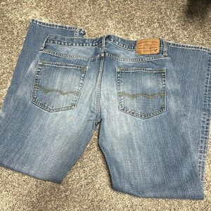 American Eagle Men’s Jeans
33x32